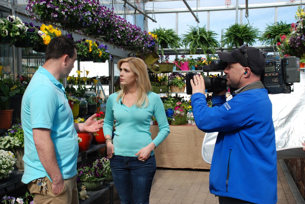 Karen Rogers (Host Of 6/ABC’s FYI Philly) Learns How to Container