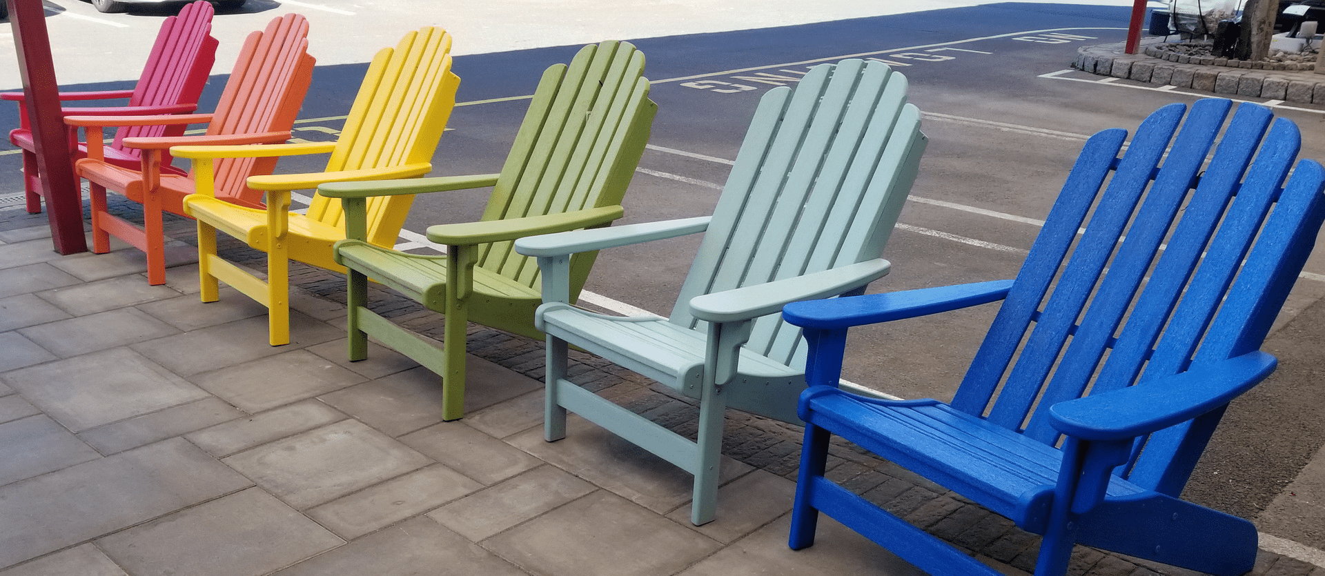 Using Adirondack Chairs For Outdoor Seating, image size:1920x835